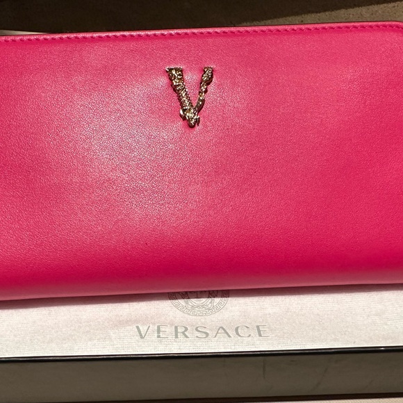 Versace Wallet - Picture 1 of 6